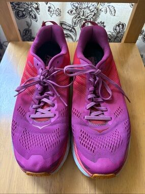 Hoka Clifton 6